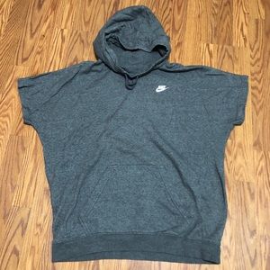 Nike shortsleeve hoodie